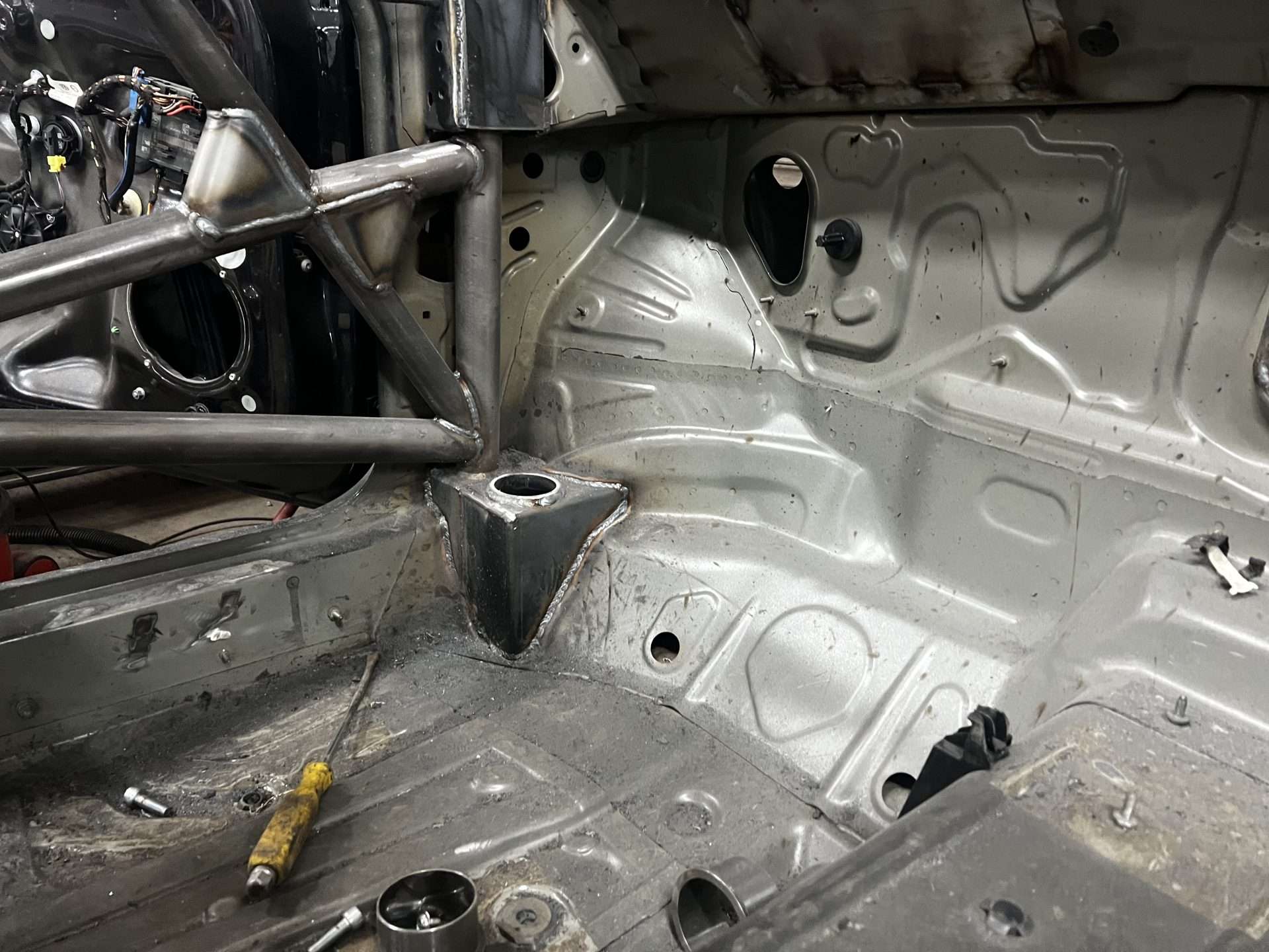 TCR Style Weld In Chassis Air Jack Mounts - Image 4