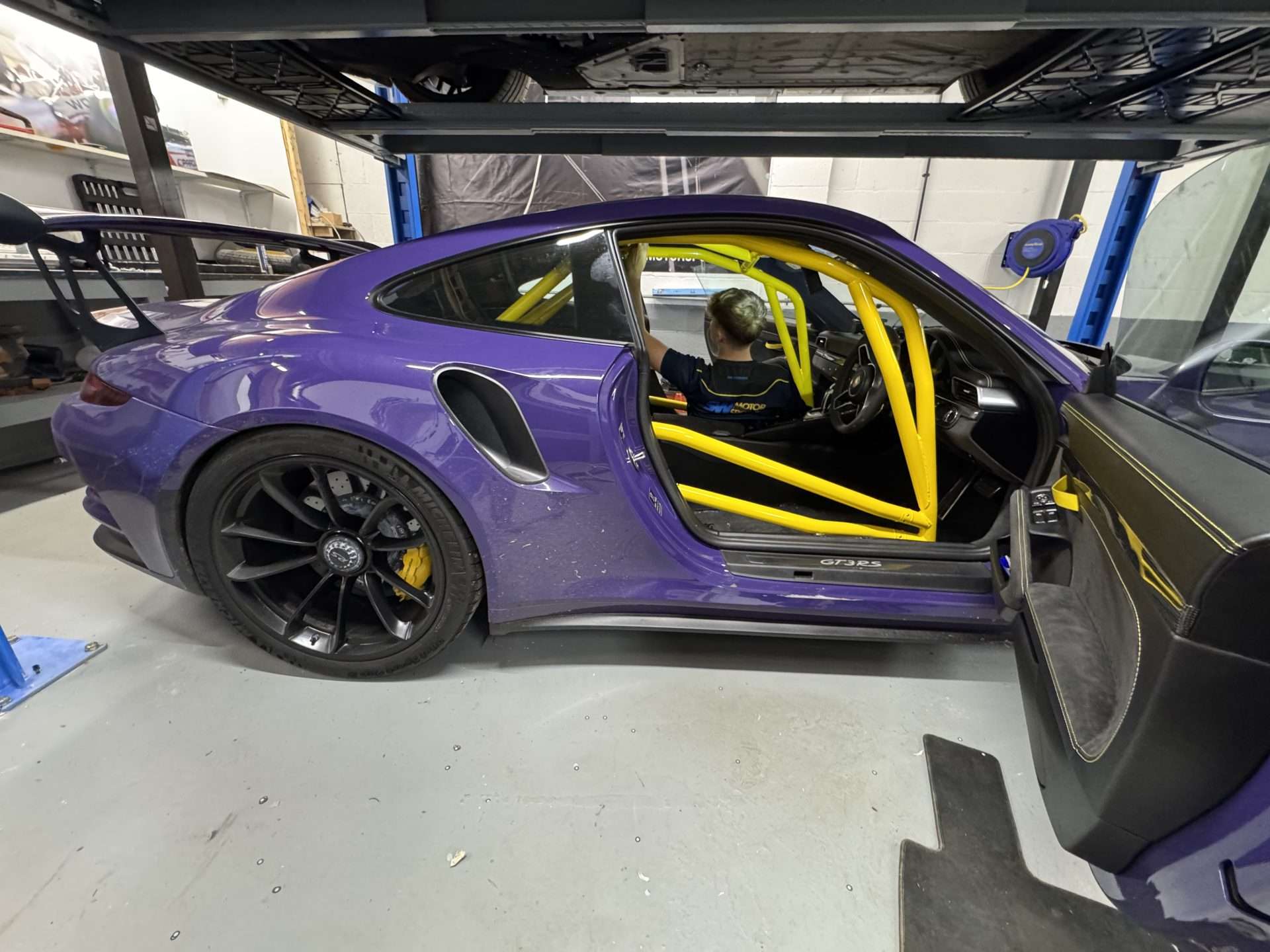 991 GT3 RS Full Bolt In Factory Style Roll Cage - Image 7